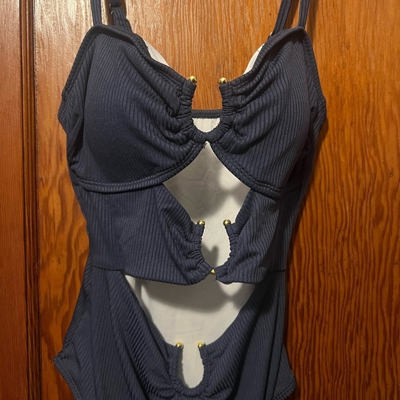 Eomenie Women's Blue One-Piece Bathing Suit Size Medium Cut Outs NEW - Picture 3 of 8